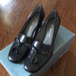New Etienne Aigner Black Heels 6M